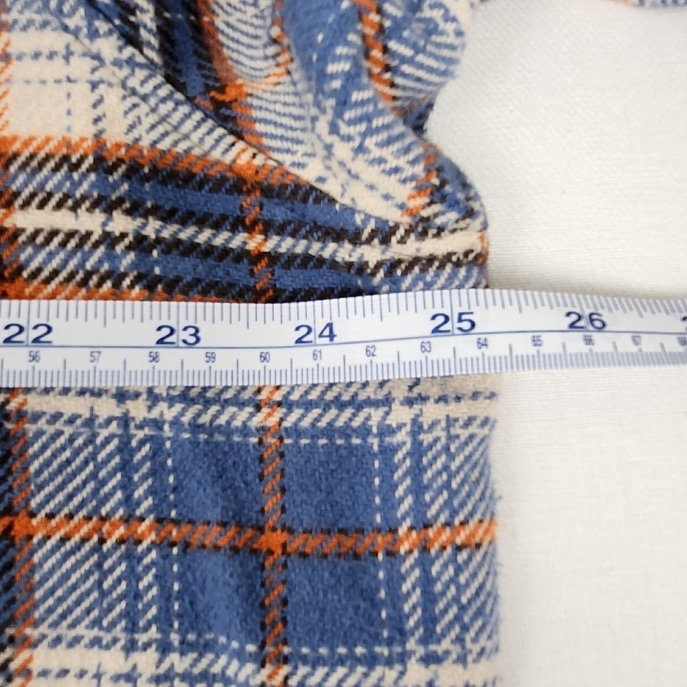 American Eagle Heavyweight Button Flannel Style Top. - Picture 9 of 9